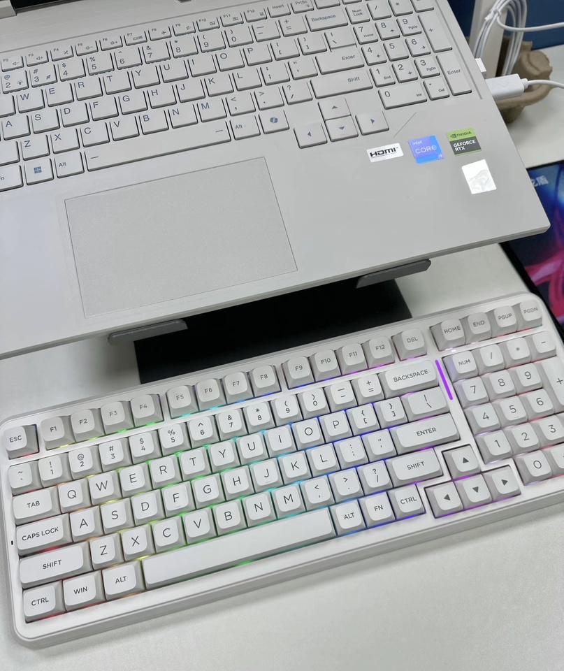 Gaming Keyboard Wireless - Teclado Mecánico Personalizable MCHOSE K99 V3,